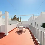 Atico Centrico Con Balcones Y Vistas A La Giralda