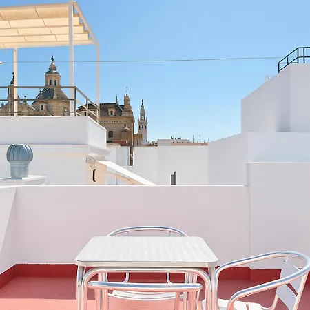 Daire Atico Centrico Con Balcones Y Vistas A La Giralda Sevilla